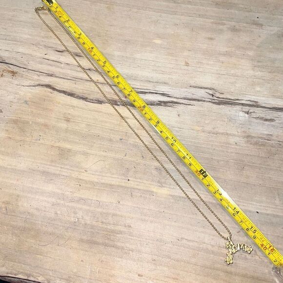 #1 Mom Gold Tone Necklace With Florals Accents - Picture 5 of 6